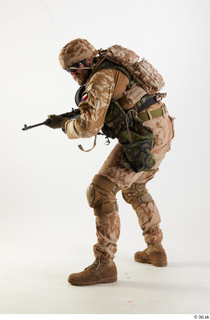 Photos Robert Watson Army Czech Paratrooper Poses crouching standing 0002.jpg